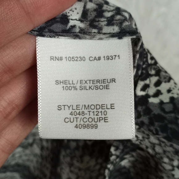 100% Silk Joie Snake Python Print Blouse S Black White Long Sleeve Button Top - Picture 3 of 5